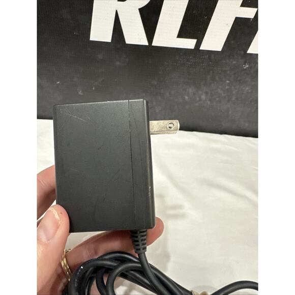 Nintendo Switch AC Adapter Power Cord HAC-002 - Picture 3 of 5
